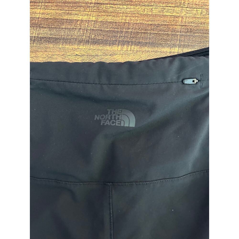 THE NORTH FACE Women’s Athletic Shorts / Size: Medium - Picture 9 of 9